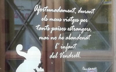 Los escaparates de El Vendrell se llenan de frases de Pau Casals
