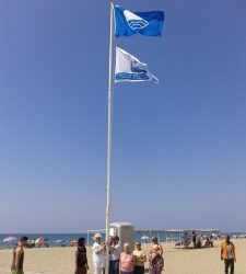 L’Ajuntament del Vendrell rep el suport de la Diputació per l’obtenció de banderes blaves a les platges del municipi